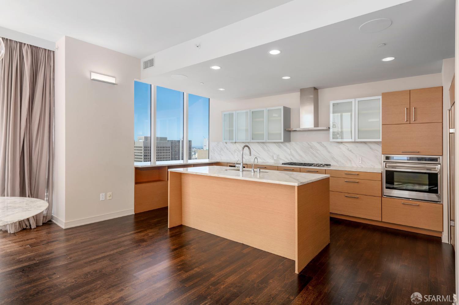 Detail Gallery Image 10 of 34 For 301 Mission St 56d,  San Francisco,  CA 94105 - 2 Beds | 3 Baths