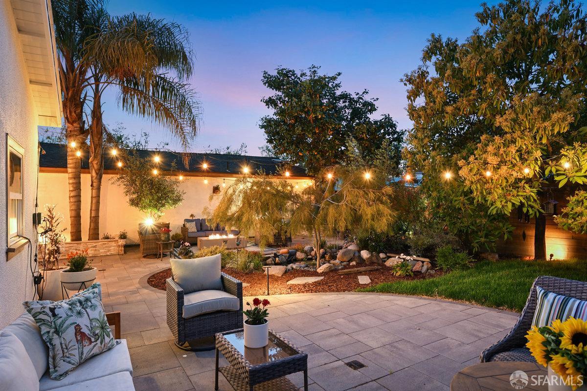 Detail Gallery Image 27 of 79 For 2445 Encinal Ave, Alameda,  CA 94501 - 3 Beds | 3 Baths