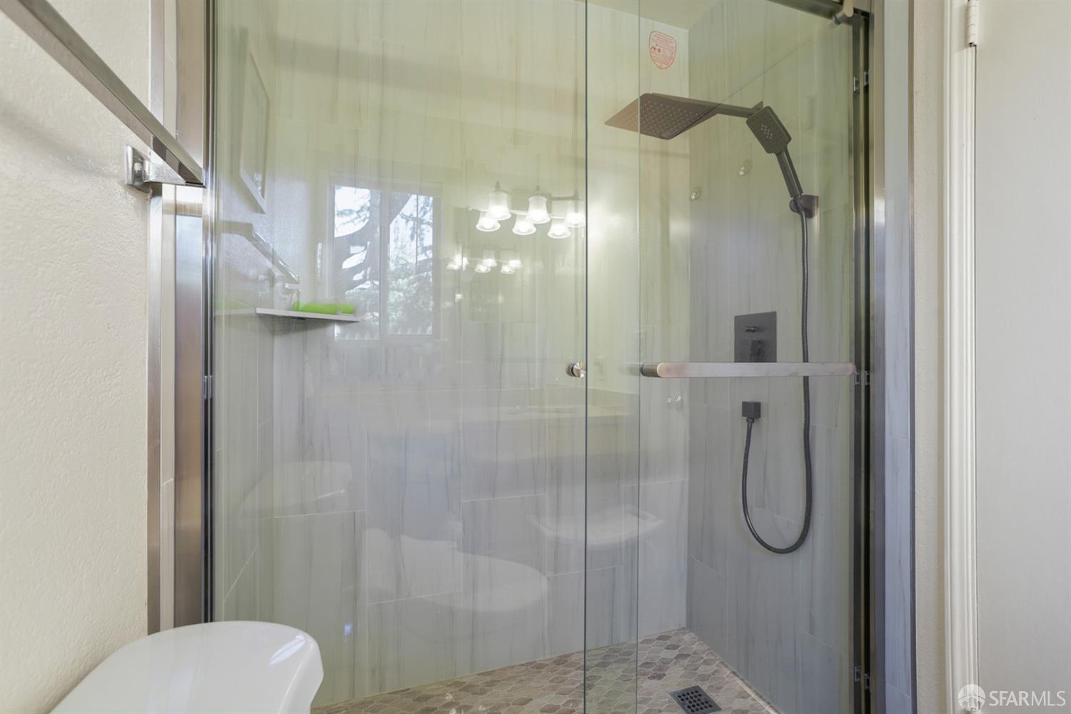 Detail Gallery Image 10 of 17 For 1310 Walden Rd #15,  Walnut Creek,  CA 94597 - 2 Beds | 2 Baths