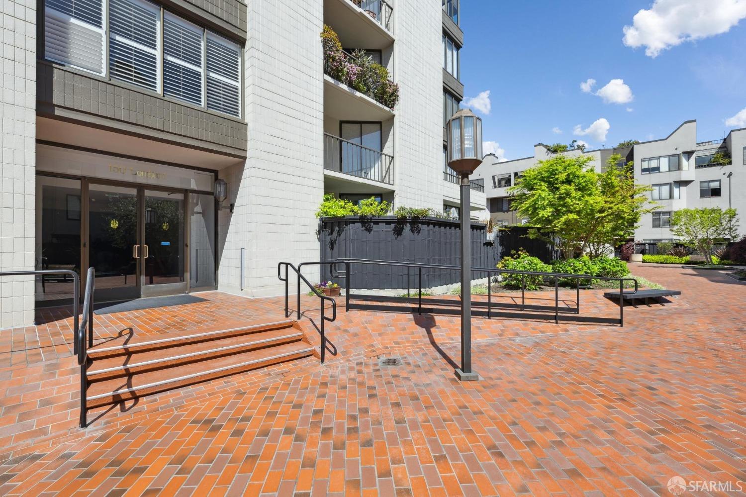 Photo #16: 425032762 Listing: Photo #16