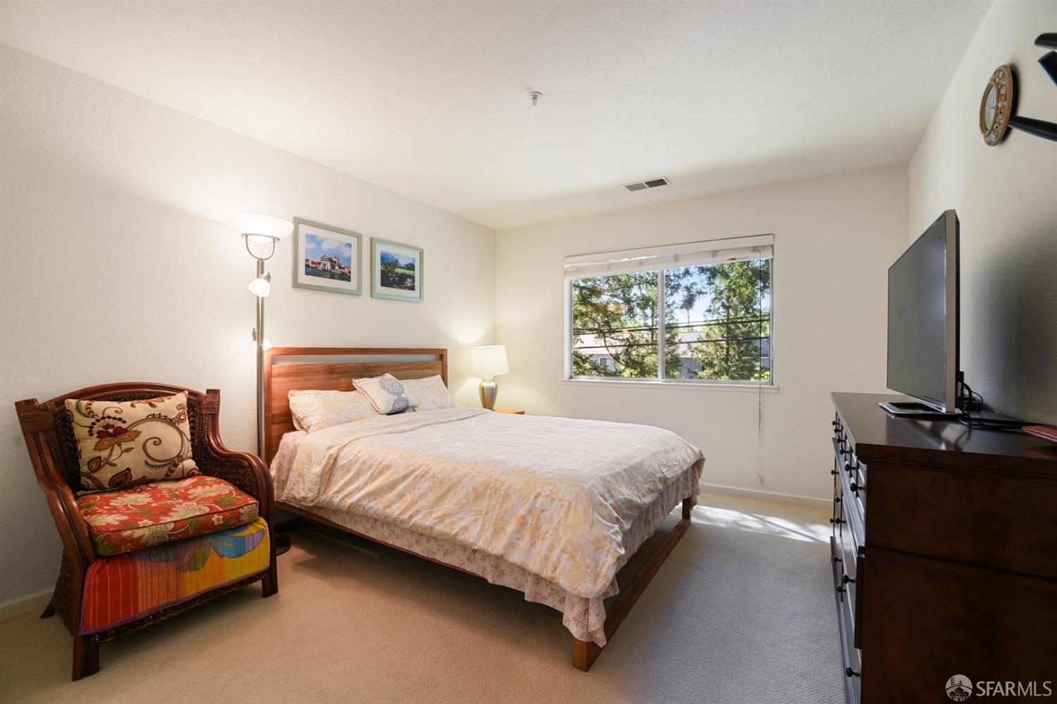 Detail Gallery Image 7 of 17 For 1310 Walden Rd #15,  Walnut Creek,  CA 94597 - 2 Beds | 2 Baths