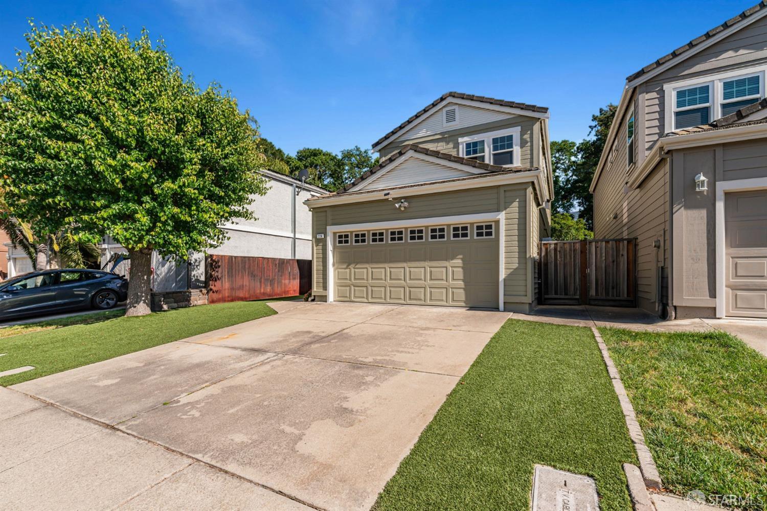 Detail Gallery Image 3 of 36 For 228 Stranahan Cir, Clayton,  CA 94517 - 3 Beds | 2/1 Baths