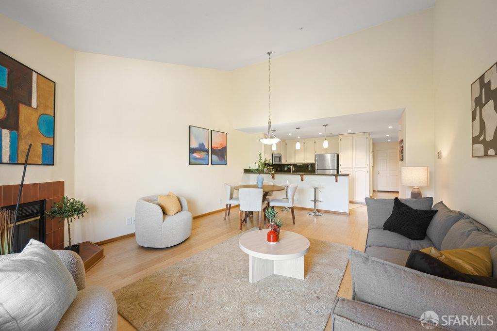 Photo #15: 425033151 Listing: Photo #15