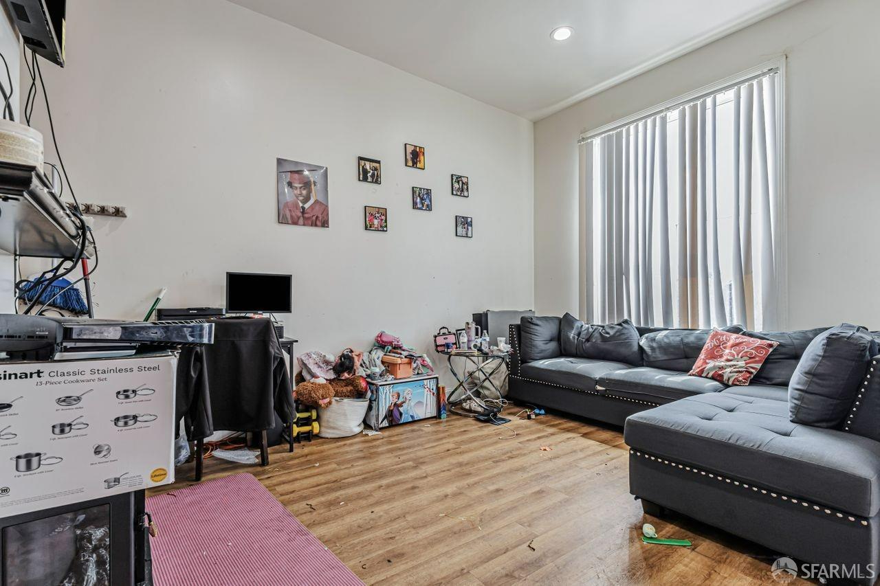 Detail Gallery Image 26 of 35 For 218 Monterey Blvd, San Francisco,  CA 94131 - – Beds | – Baths