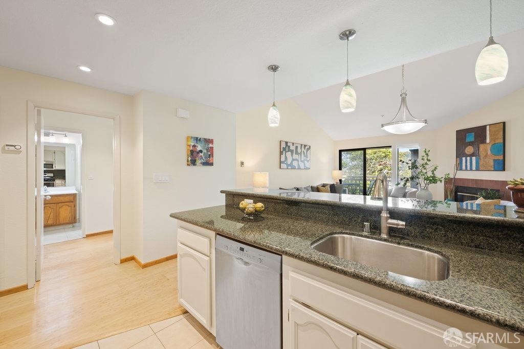 Photo #21: 425033151 Listing: Photo #21