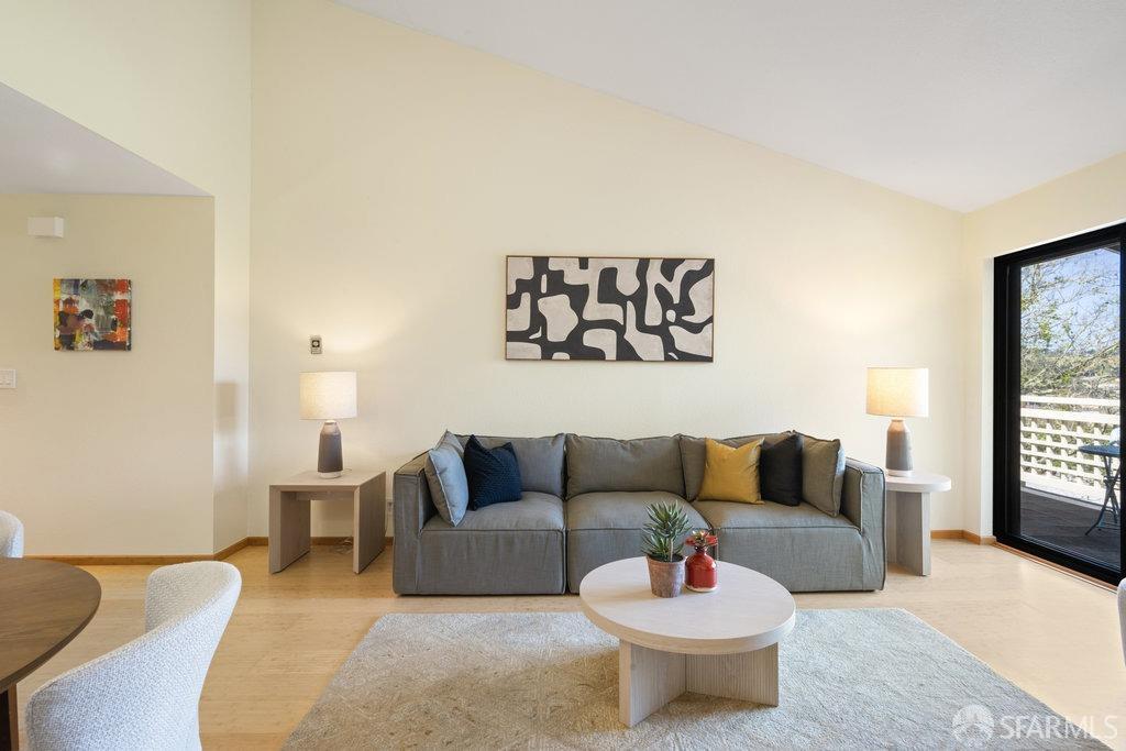 Photo #11: 425033151 Listing: Photo #11
