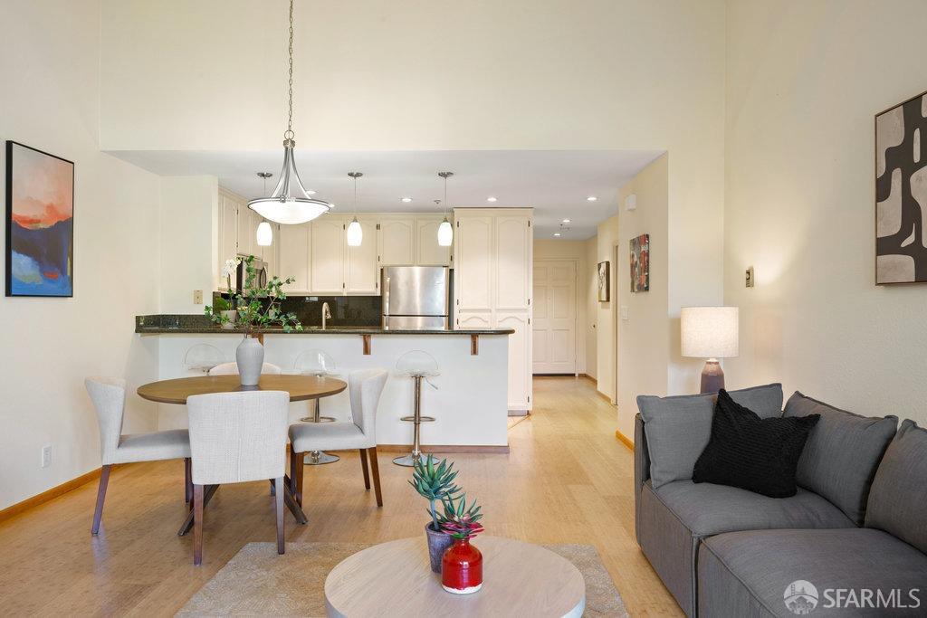 Photo #14: 425033151 Listing: Photo #14