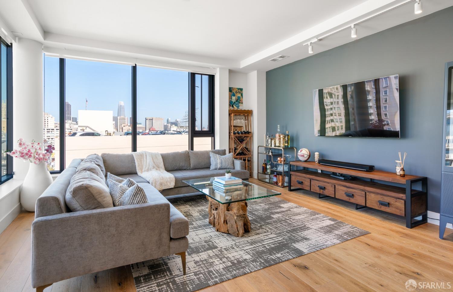 Detail Gallery Image 4 of 36 For 1450 Franklin St #801,  San Francisco,  CA 94109 - 2 Beds | 2 Baths