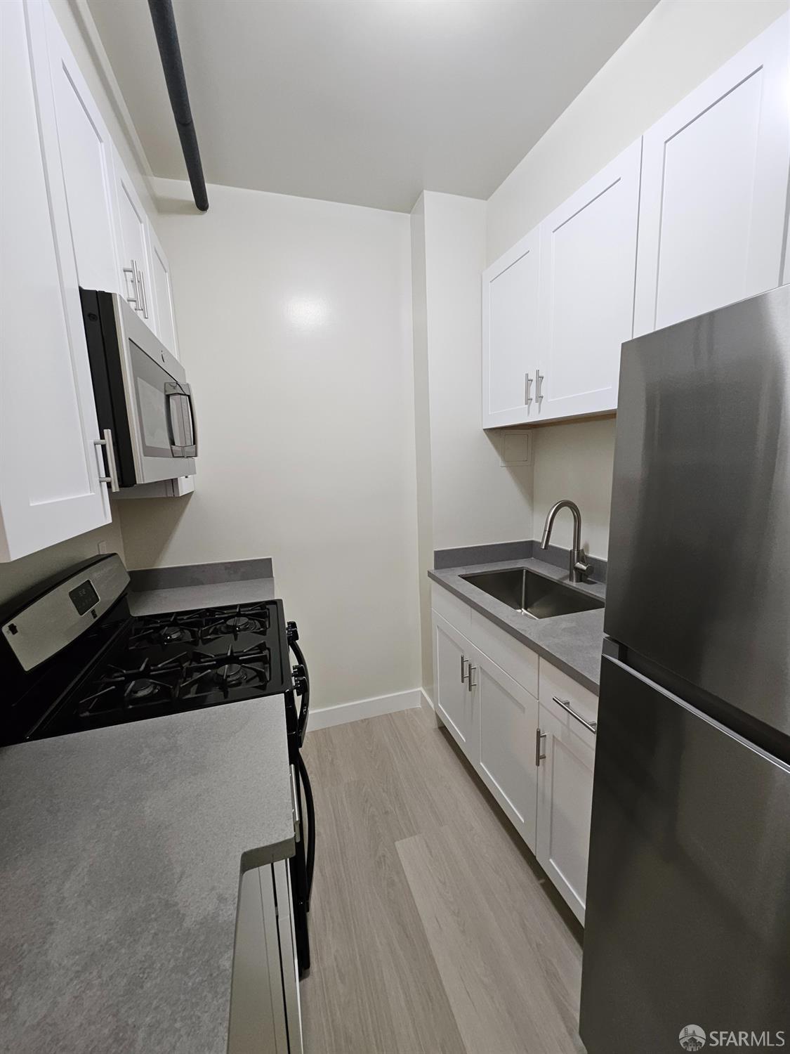 Detail Gallery Image 3 of 9 For 1530 Gough St #102,  San Francisco,  CA 94109 - 0 Beds | 1 Baths