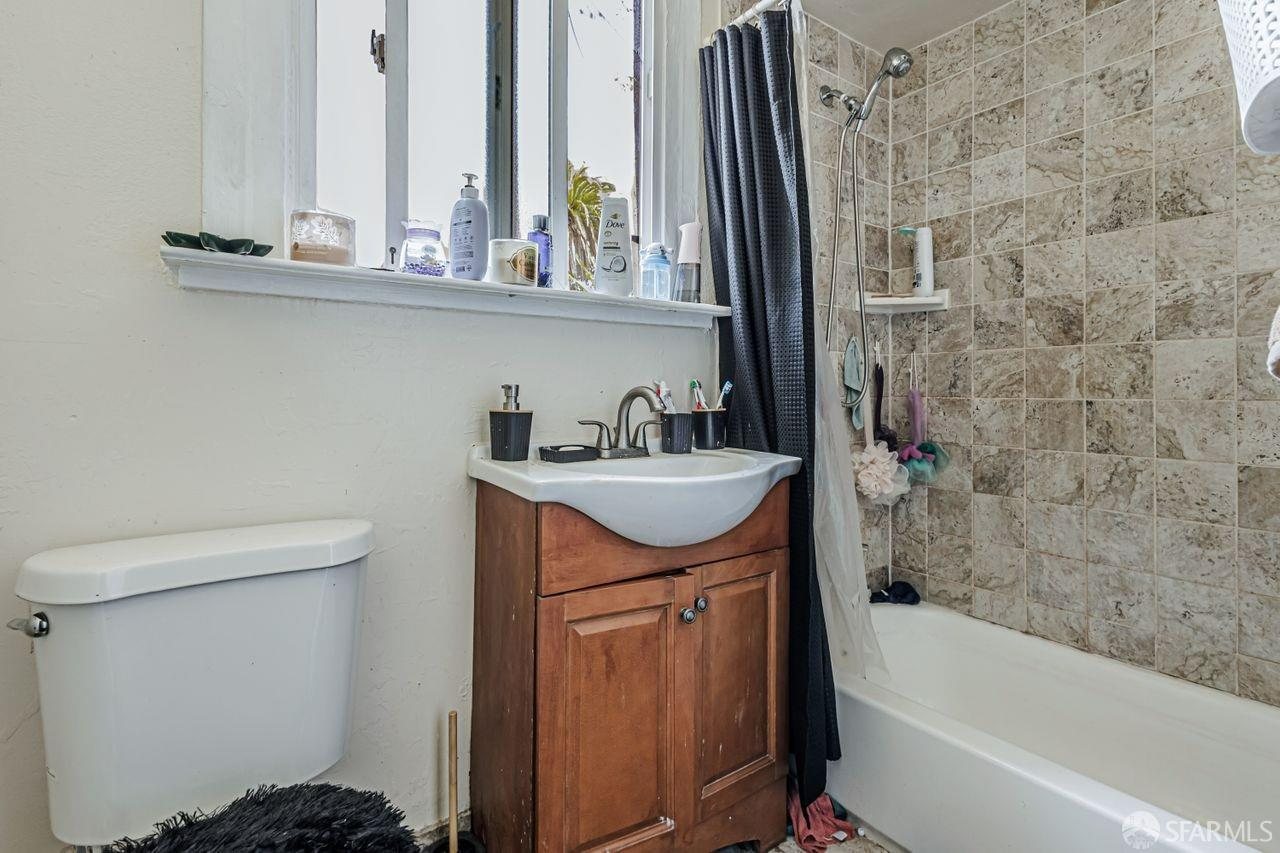 Detail Gallery Image 12 of 35 For 218 Monterey Blvd, San Francisco,  CA 94131 - – Beds | – Baths