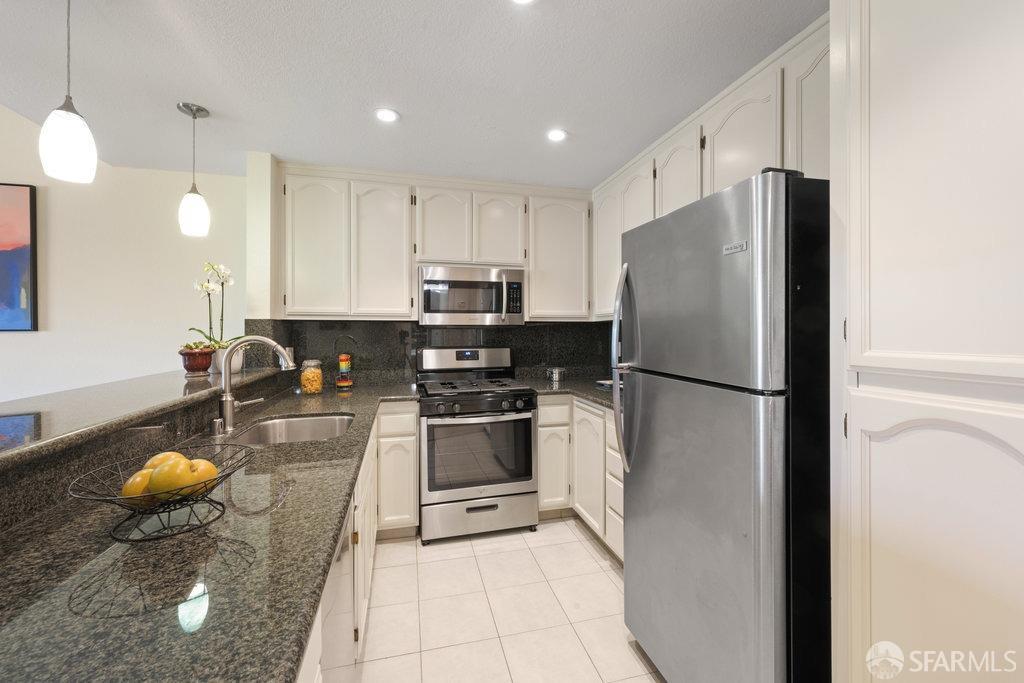 Photo #17: 425033151 Listing: Photo #17