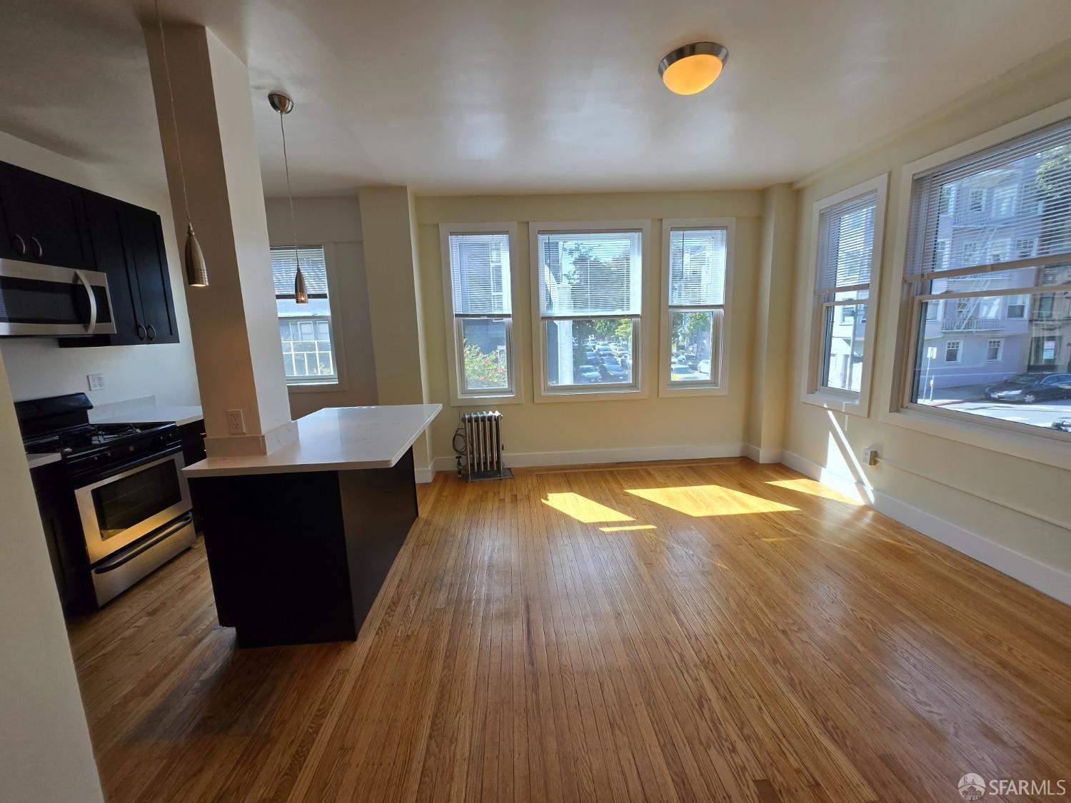 Detail Gallery Image 2 of 9 For 1530 Gough St #205,  San Francisco,  CA 94109 - 0 Beds | 1 Baths