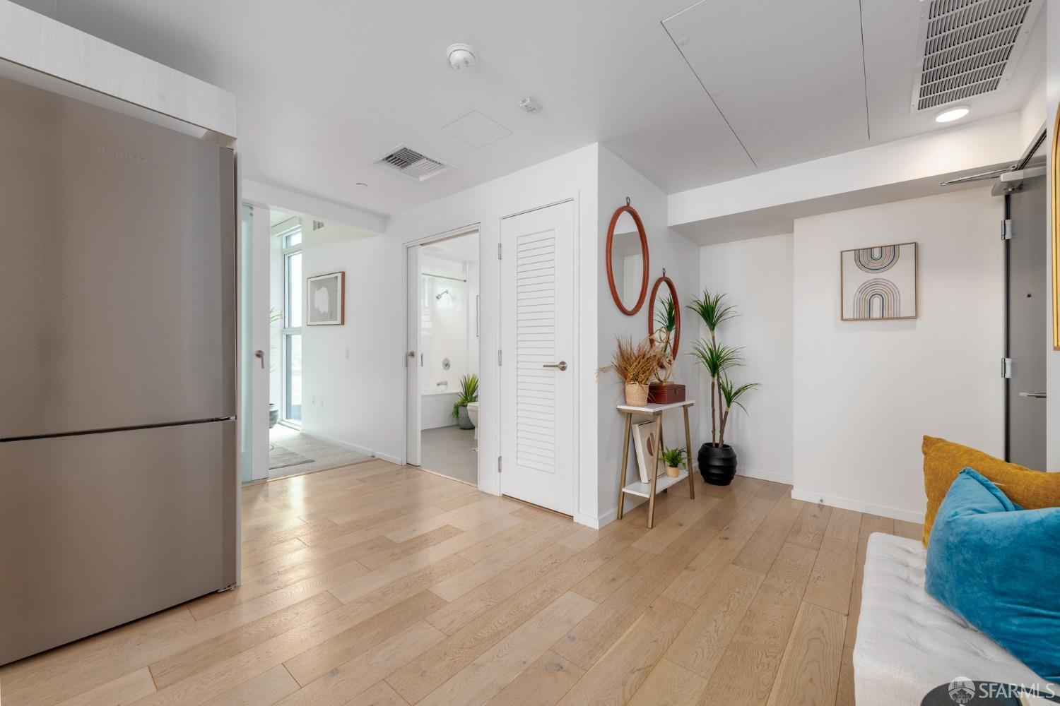 Photo #8: 425020735 Listing: Photo #8