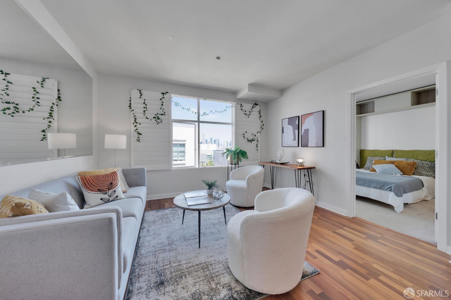 Photo #2: 425002967 Listing 