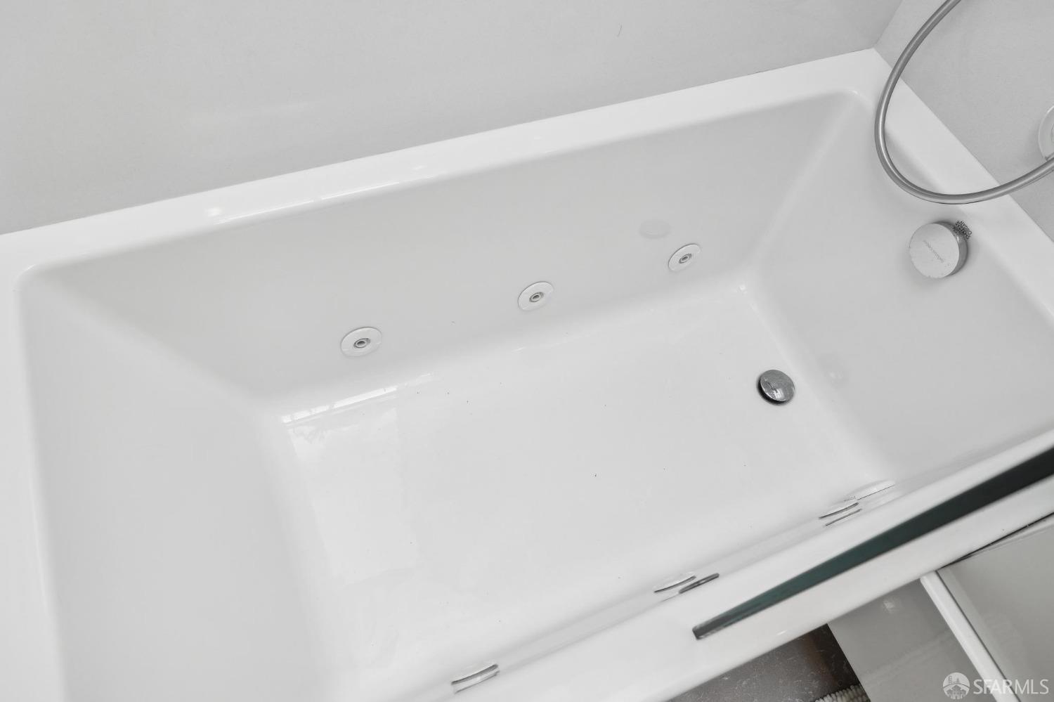 Photo #33: 425029325 Listing: Photo #33