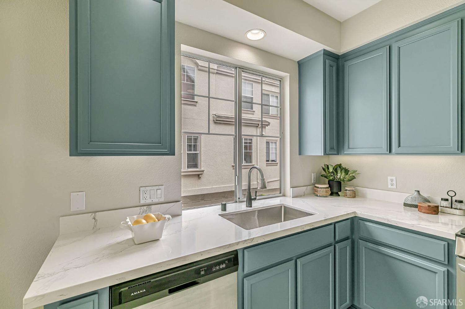 Detail Gallery Image 17 of 50 For 893 Rosemary Ter, Sunnyvale,  CA 94086 - 3 Beds | 3 Baths