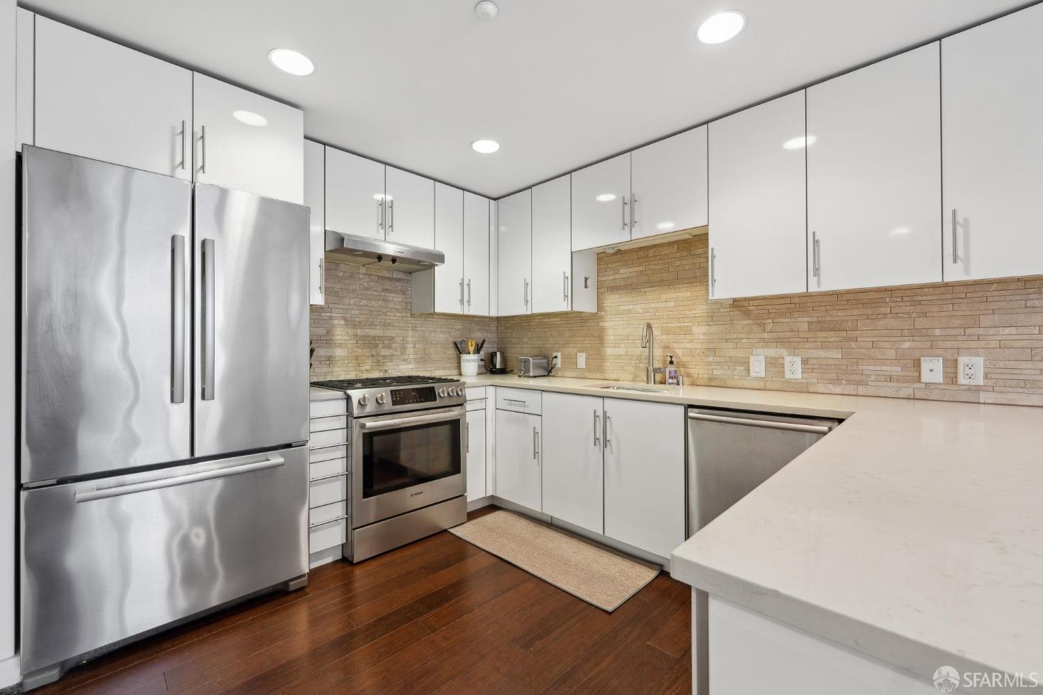 Photo #6: 425030431 Listing: Photo #6