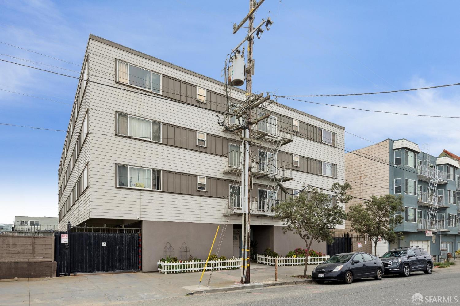 Photo #24: 425034358 Listing: Photo #24