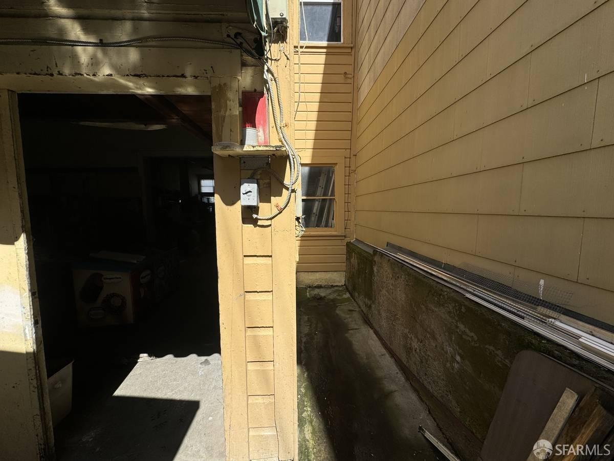 Detail Gallery Image 11 of 13 For 1244 Geneva Ave, San Francisco,  CA 94112 - – Beds | – Baths