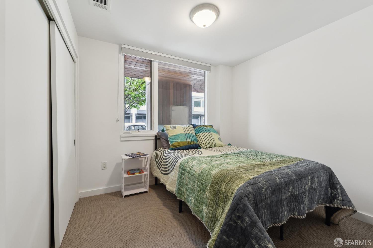 Photo #8: 425030431 Listing: Photo #8
