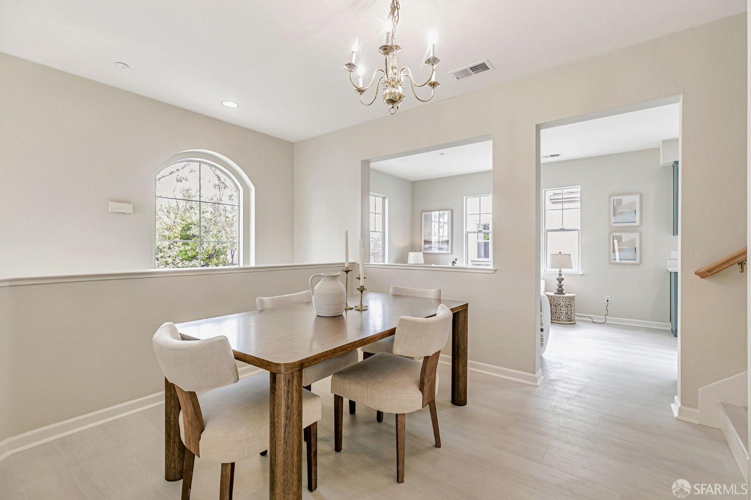 Detail Gallery Image 8 of 50 For 893 Rosemary Ter, Sunnyvale,  CA 94086 - 3 Beds | 3 Baths
