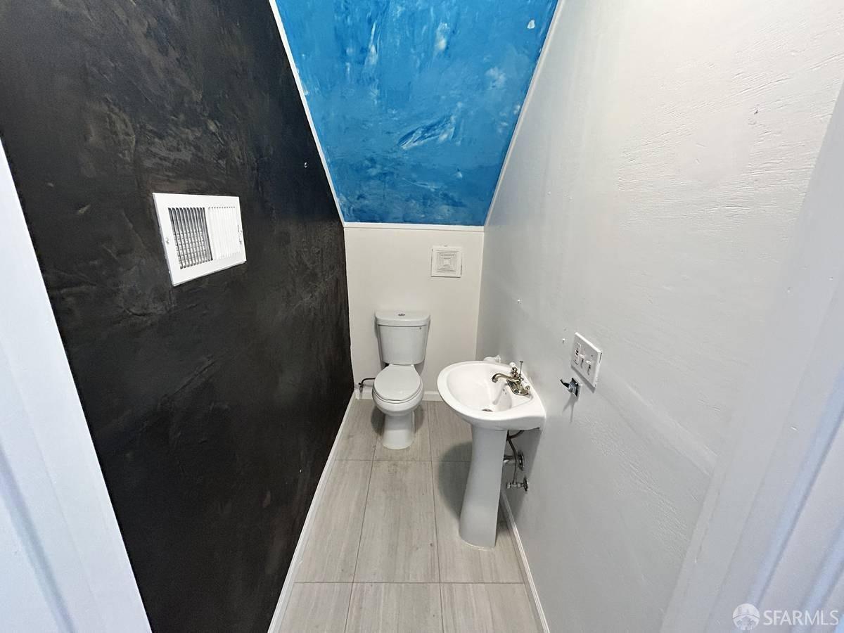 Detail Gallery Image 5 of 8 For 1935 Lombard St, San Francisco,  CA 94123 - – Beds | – Baths