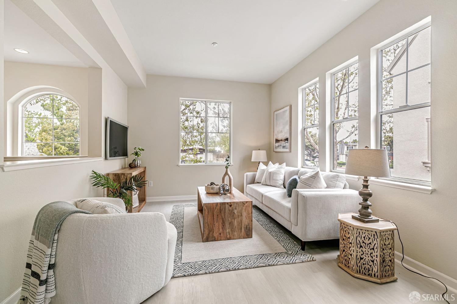 Detail Gallery Image 10 of 50 For 893 Rosemary Ter, Sunnyvale,  CA 94086 - 3 Beds | 3 Baths
