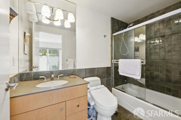 Photo #21: 425032621 Listing: Photo #21
