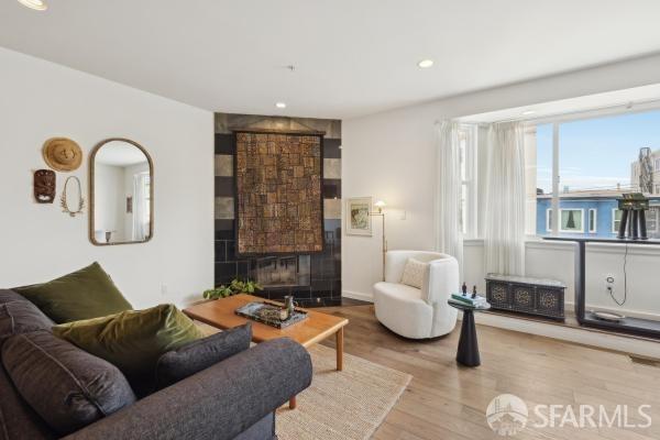 Photo #9: 425032621 Listing: Photo #9