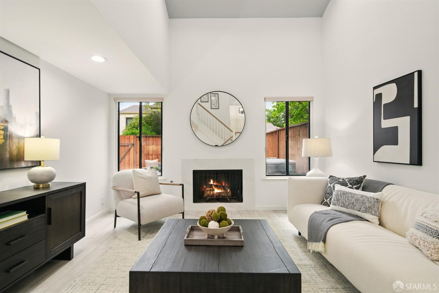 Detail Gallery Image 3 of 31 For 543 Tyrella Ave, Mountain View,  CA 94043 - 3 Beds | 2/1 Baths