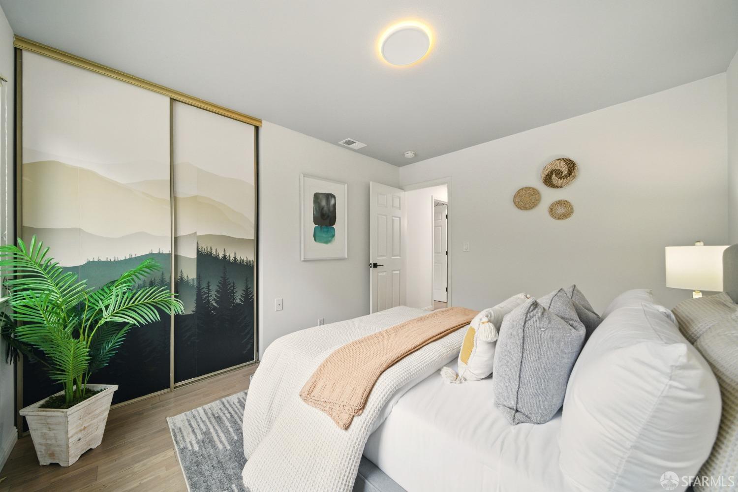 Detail Gallery Image 22 of 31 For 543 Tyrella Ave, Mountain View,  CA 94043 - 3 Beds | 2/1 Baths