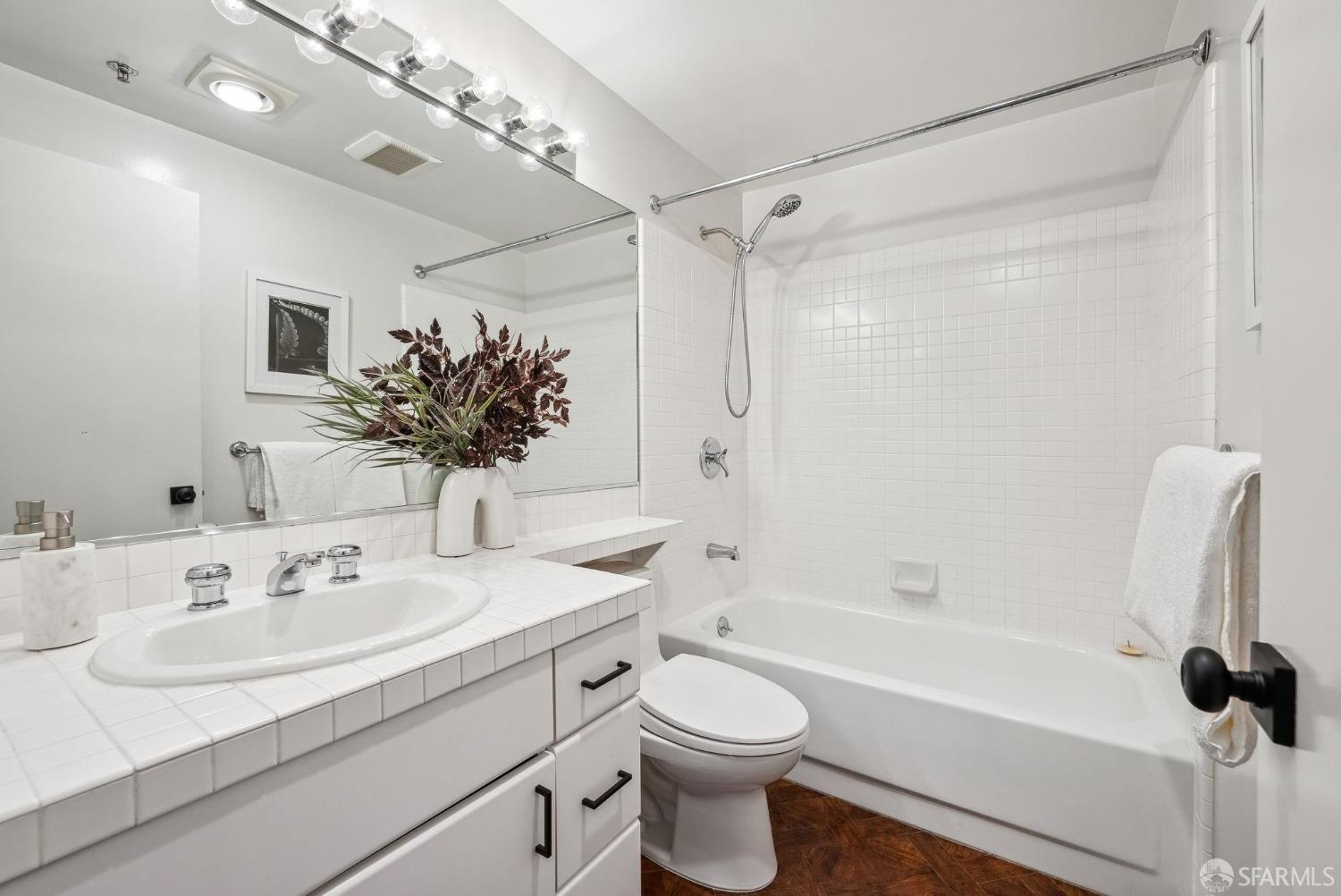 Photo #29: 425022078 Listing: Photo #29