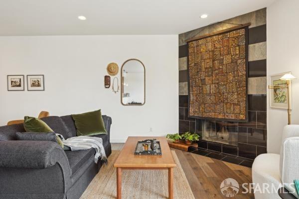 Photo #11: 425032621 Listing: Photo #11