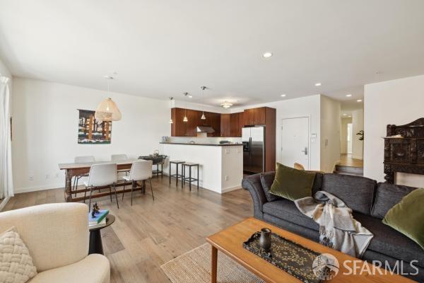 Photo #6: 425032621 Listing: Photo #6