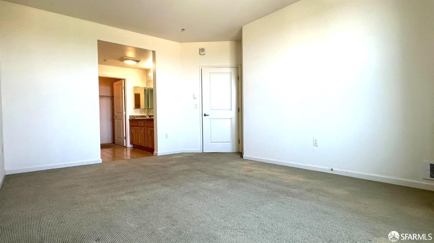 Detail Gallery Image 5 of 10 For 401 Crescent Ct #4305,  San Francisco,  CA 94134 - 2 Beds | 2 Baths