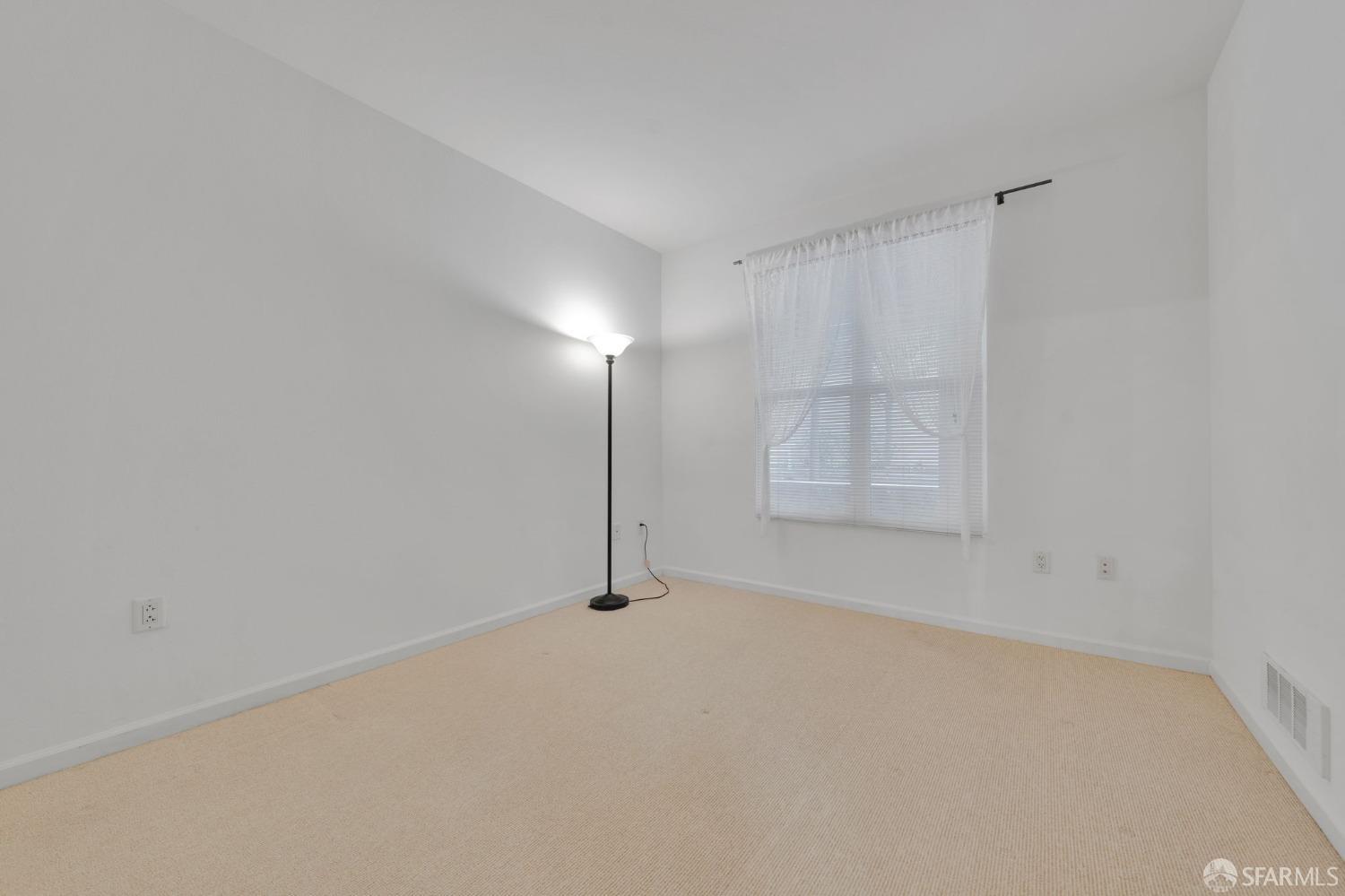 Photo #27: 422675373 Listing: Photo #27