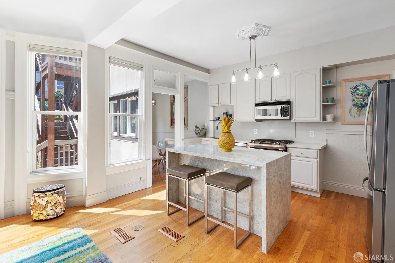Photo #5: 425034659 Listing: Photo #5