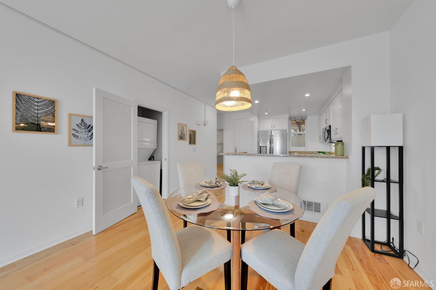 Photo #25: 422675373 Listing: Photo #25