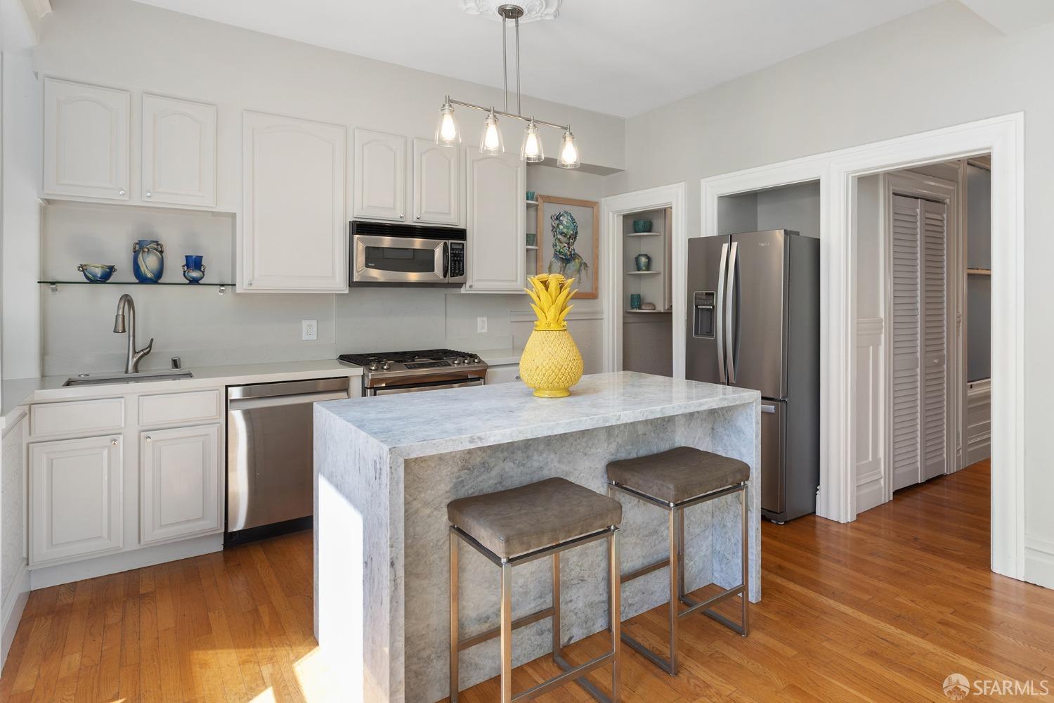 Photo #6: 425034659 Listing: Photo #6