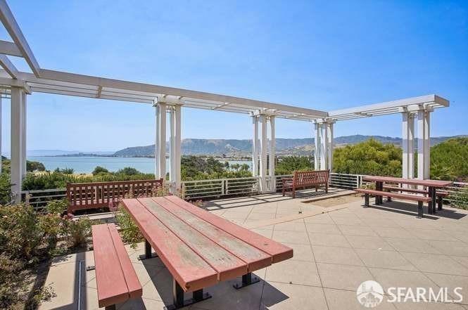 Detail Gallery Image 9 of 10 For 401 Crescent Ct #4305,  San Francisco,  CA 94134 - 2 Beds | 2 Baths