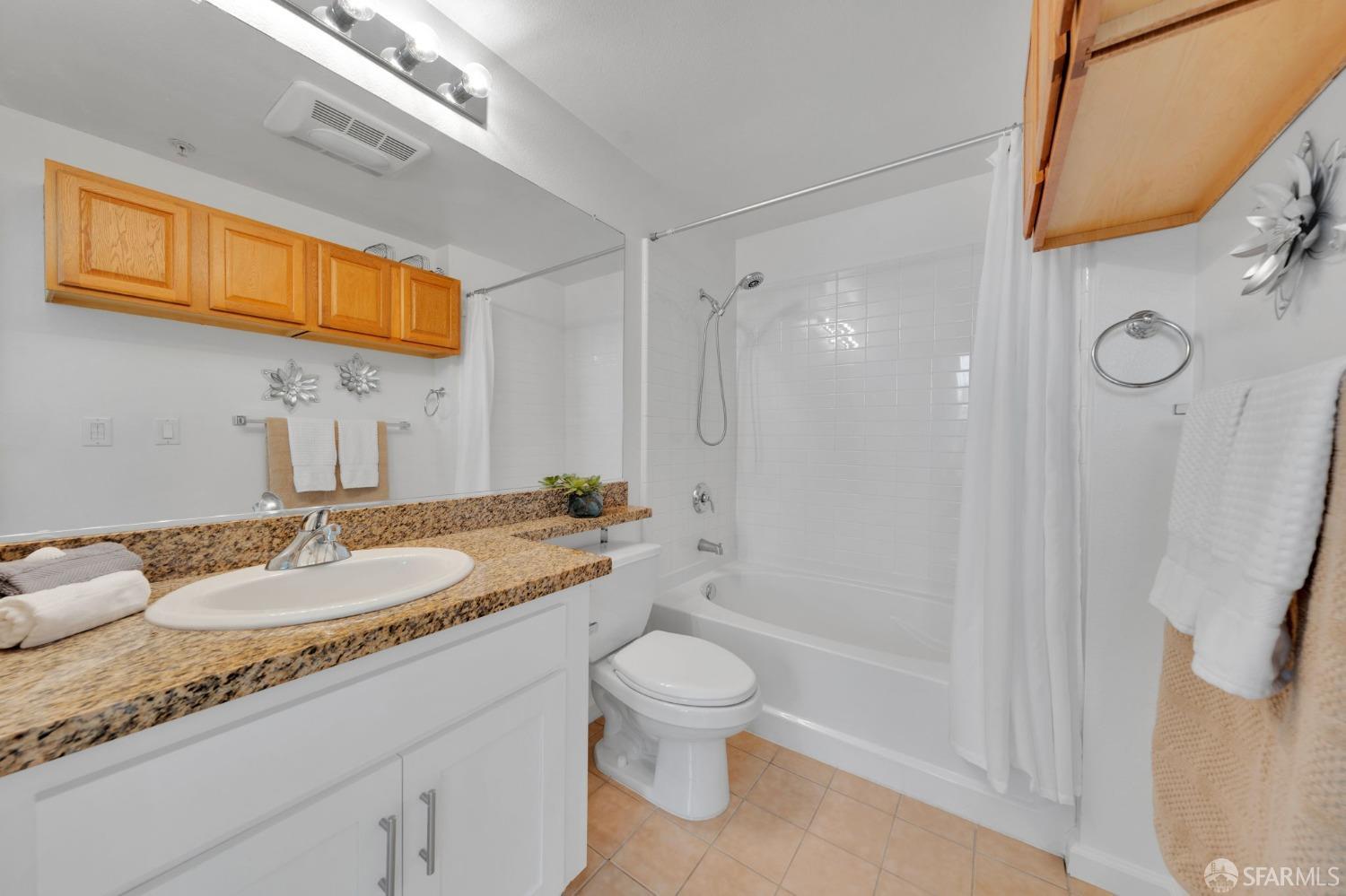 Photo #26: 422675373 Listing: Photo #26