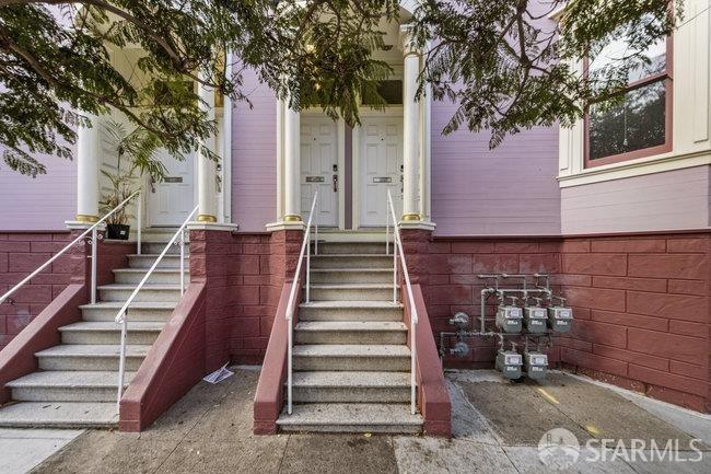 Detail Gallery Image 4 of 14 For 3004 26th St, San Francisco,  CA 94110 - 3 Beds | 2 Baths