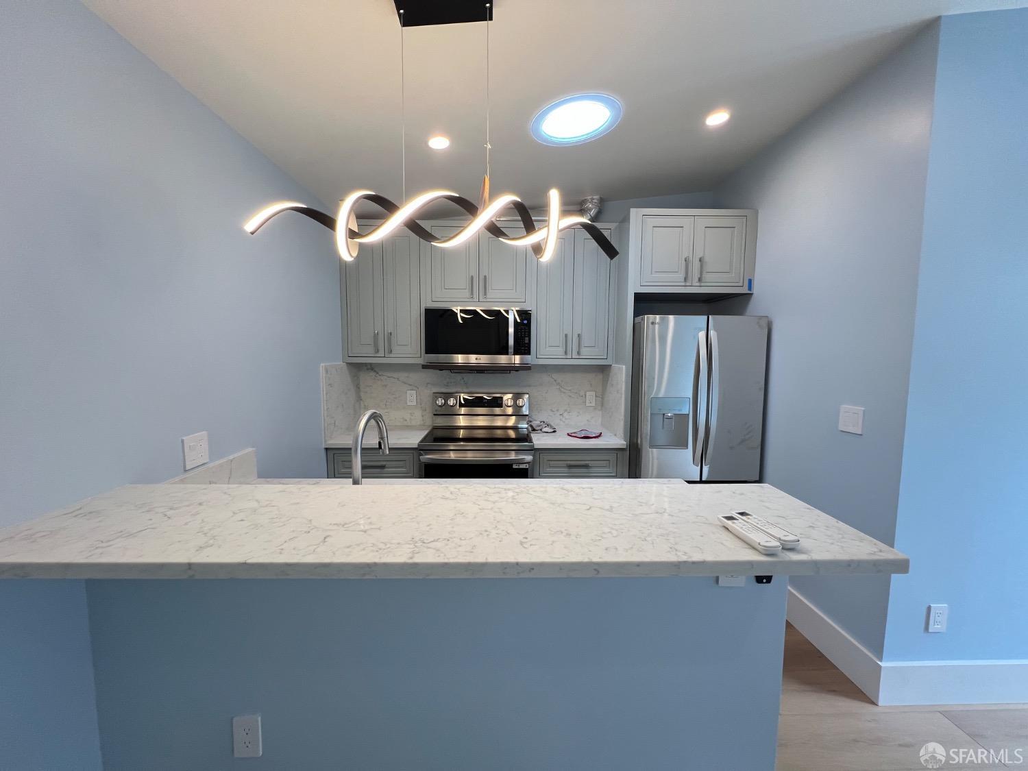 Detail Gallery Image 6 of 30 For 3037 Harrison St 3037a,  San Francisco,  CA 94110 - 0 Beds | 6 Baths