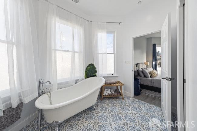 Detail Gallery Image 12 of 14 For 3004 26th St, San Francisco,  CA 94110 - 3 Beds | 2 Baths