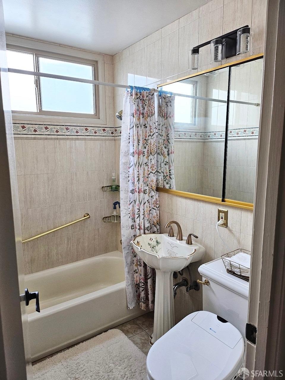 Detail Gallery Image 22 of 51 For 992 Wildwood Ave, Daly City,  CA 94015 - 3 Beds | 1 Baths