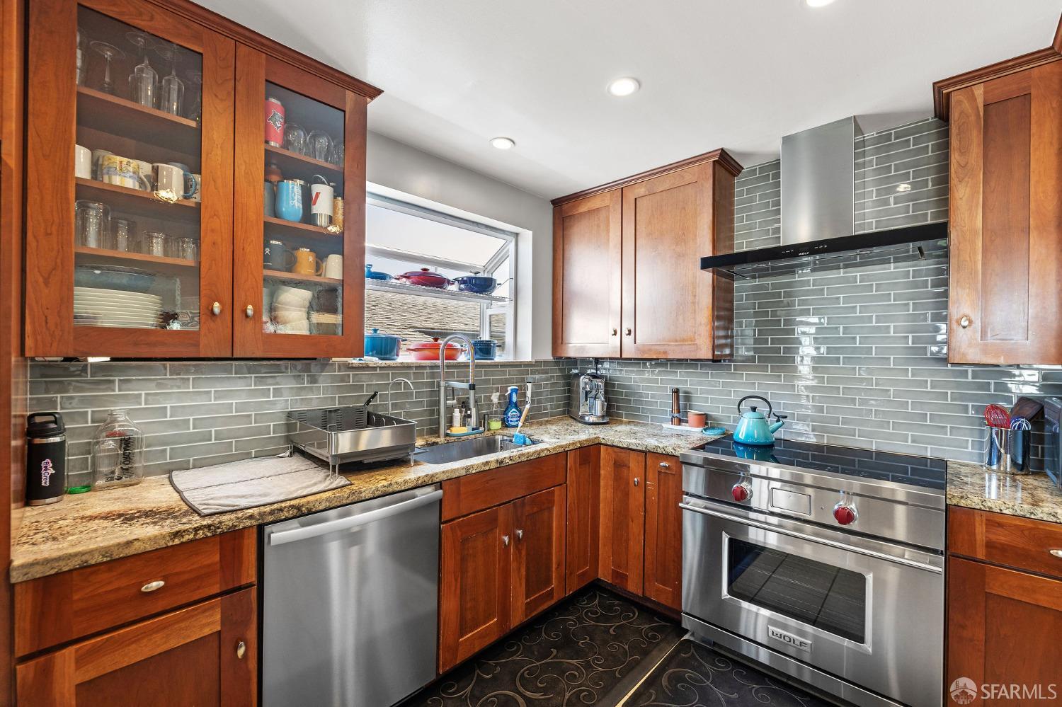 Detail Gallery Image 8 of 31 For 228 Belhaven Ave, Daly City,  CA 94015 - 3 Beds | 3 Baths