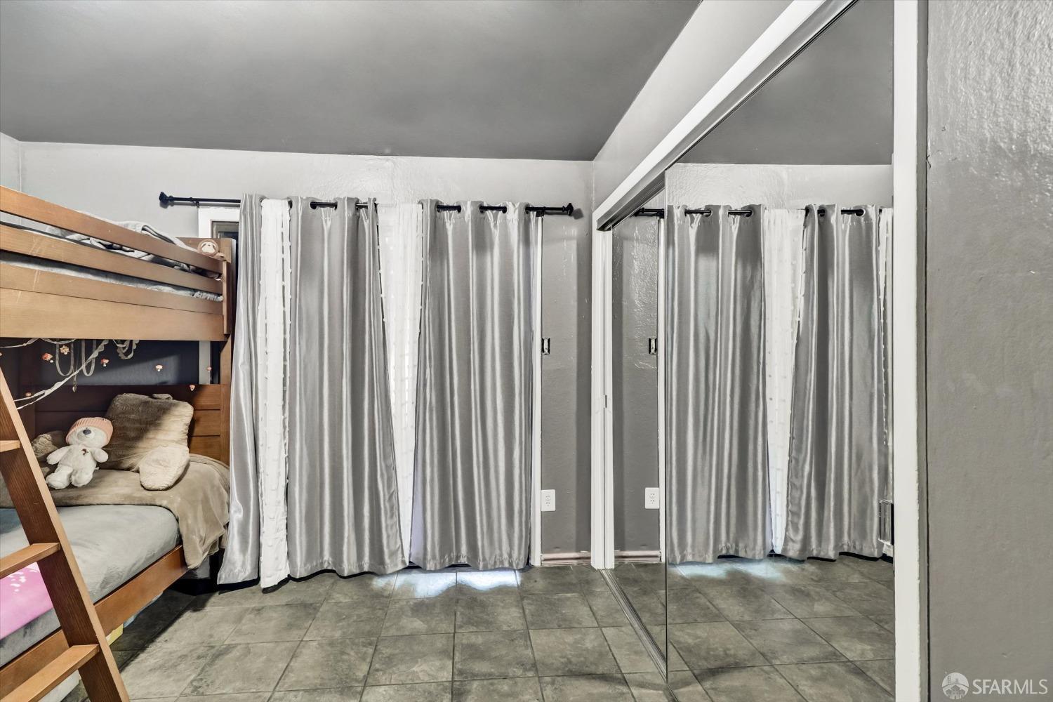 Detail Gallery Image 15 of 26 For 547 Hurlingame Ave, Redwood City,  CA 94063 - 2 Beds | 1 Baths