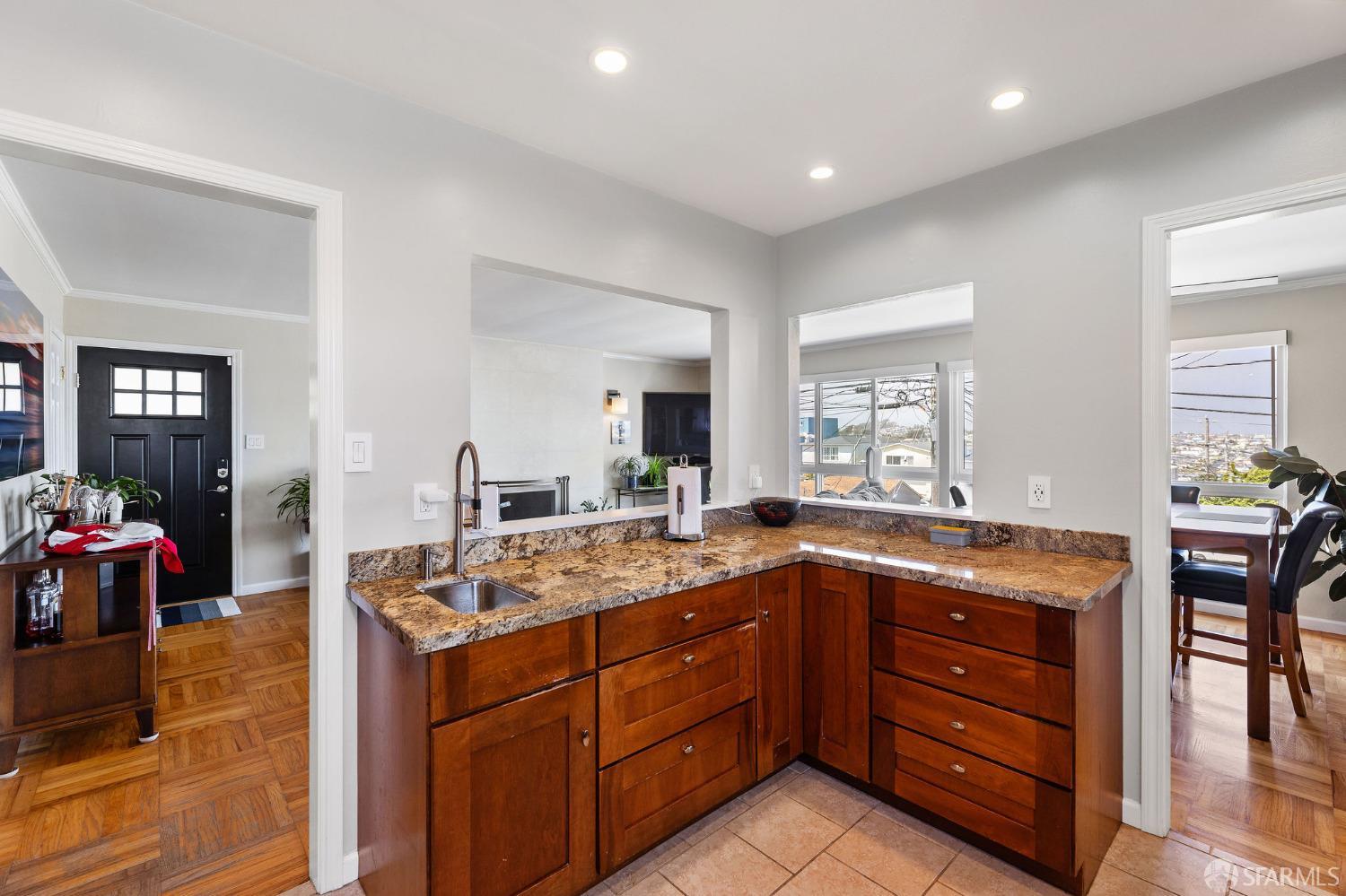 Detail Gallery Image 10 of 31 For 228 Belhaven Ave, Daly City,  CA 94015 - 3 Beds | 3 Baths