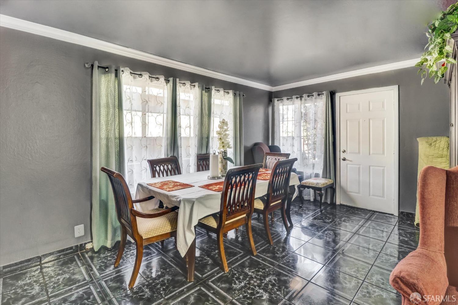 Detail Gallery Image 8 of 26 For 547 Hurlingame Ave, Redwood City,  CA 94063 - 2 Beds | 1 Baths