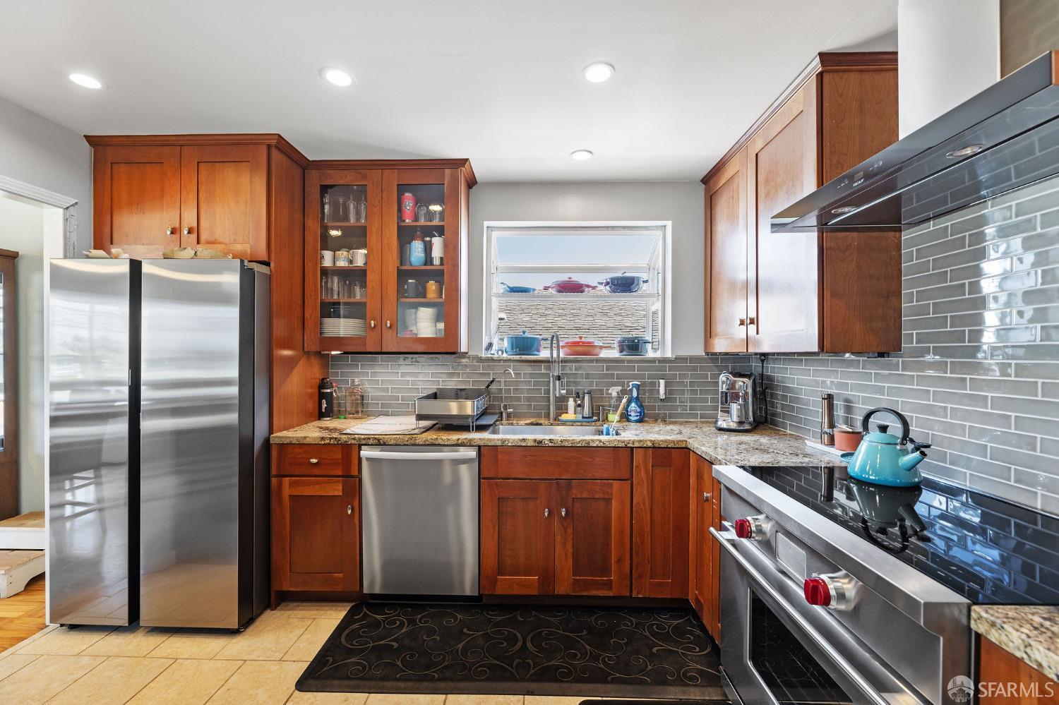 Detail Gallery Image 9 of 31 For 228 Belhaven Ave, Daly City,  CA 94015 - 3 Beds | 3 Baths